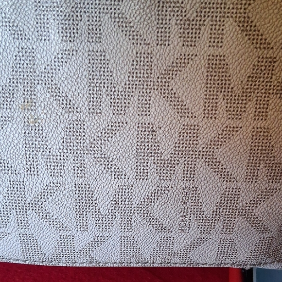 Michael Kors Cream and Tan Tote Bag - Picture 9 of 10